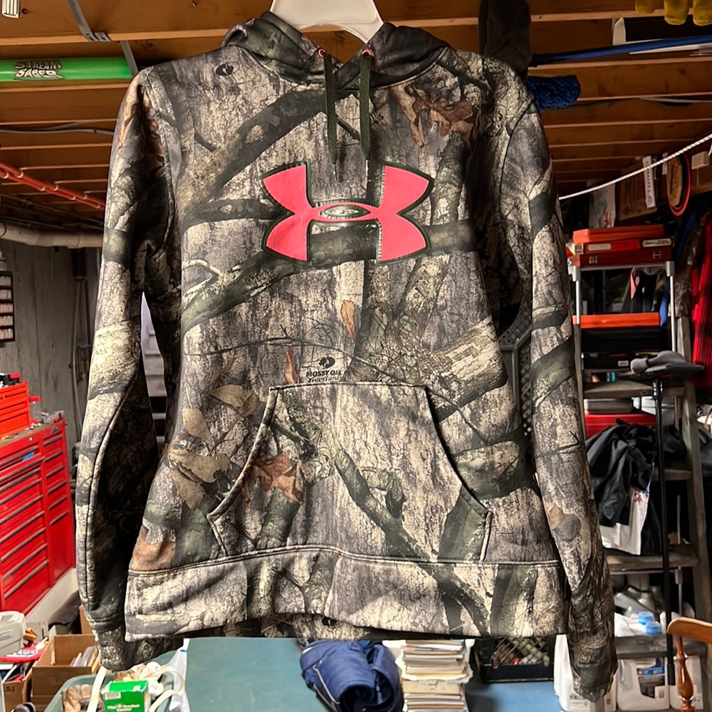 under Armour Sweatshirt
